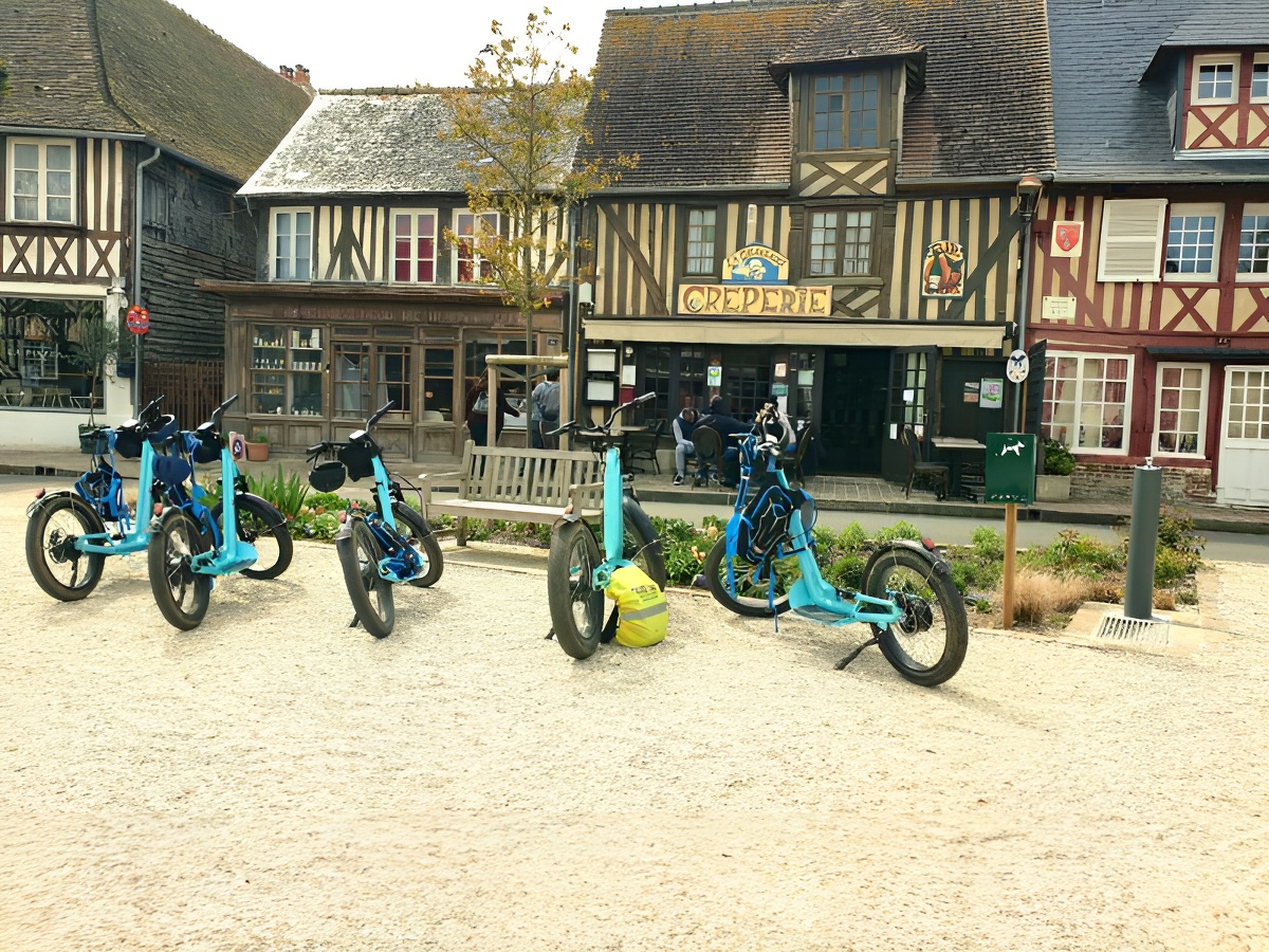J'aime mon véloPlace Michel Vermughen - Beuvron-en-Auge