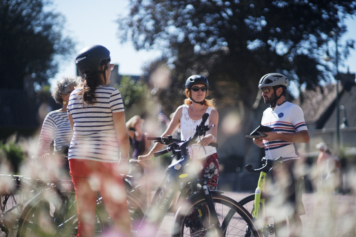 Petite ReineBike_Tour_Normandy_Guide