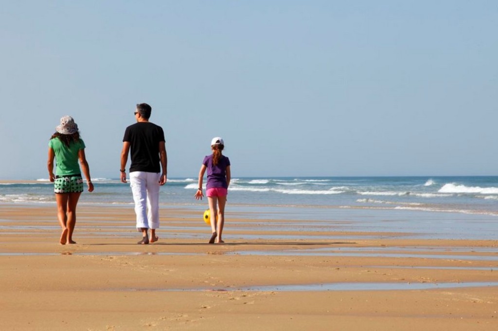 OT grands lacsbisca-famille-balade-partage