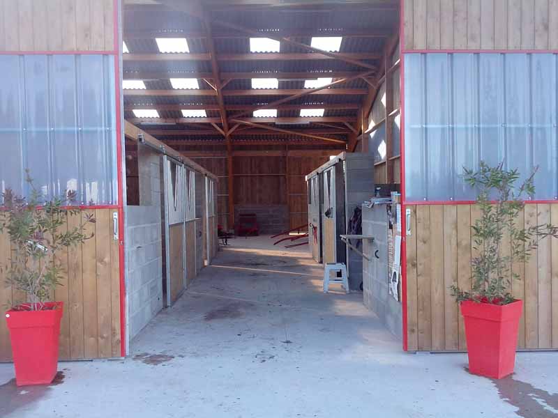PROPRIETAIREBolleville_Ecurie Leseigneur_boxes