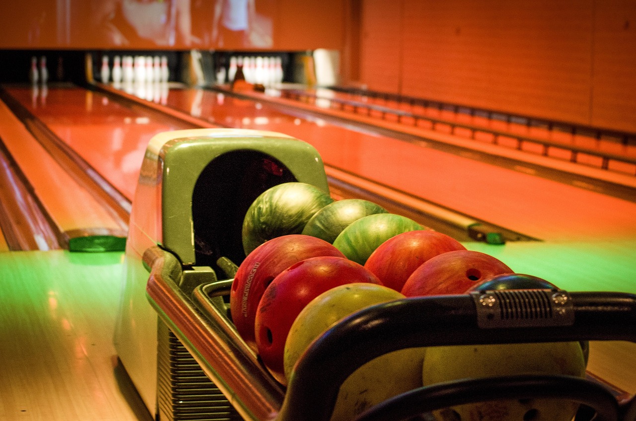 PIXABAYbowling