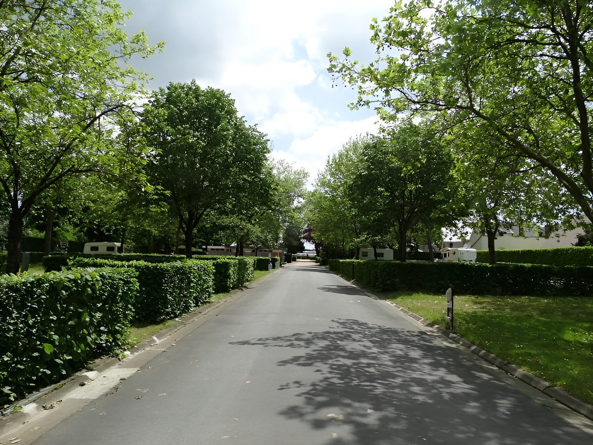 Marion NogueiraCamping de la Vallée à Lisieux Allée