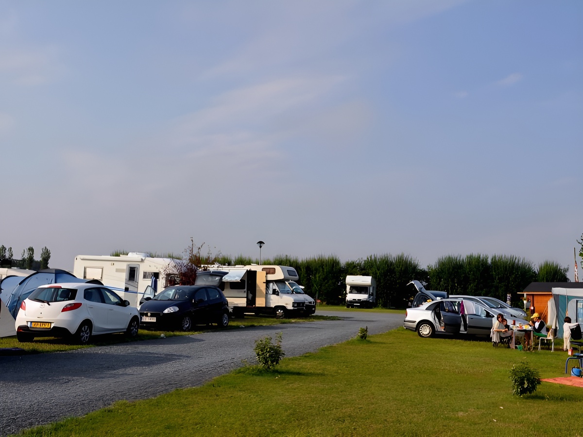 Camping les Bas CarreauxCamping les Bas Carreaux - Arromanches - emplacement 2