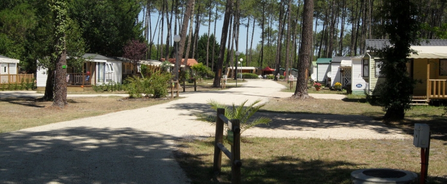 ©Camping Les Echasses - Gastes