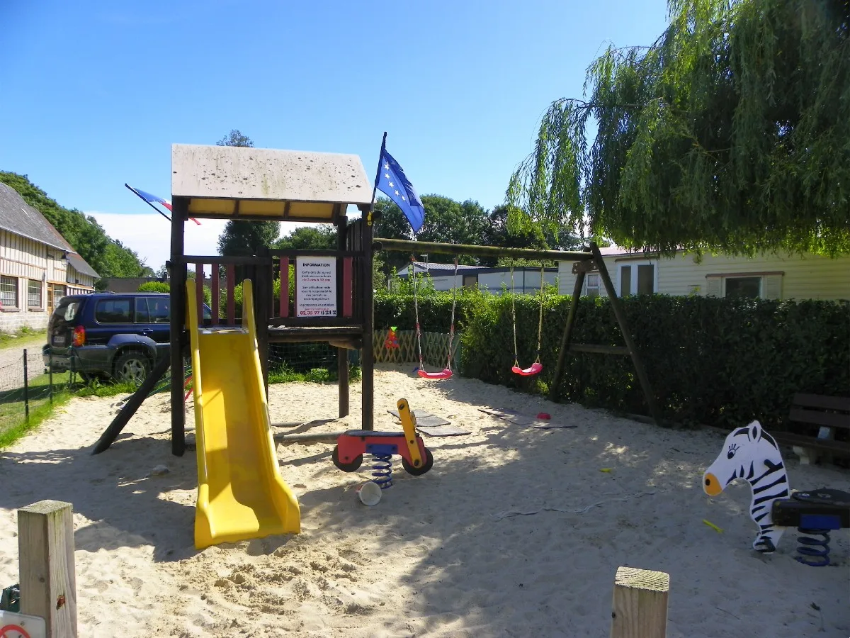Aire de stationnement et de service du Camping Les Pommiers