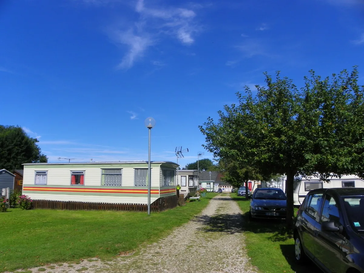 Aire de stationnement et de service du Camping Les Pommiers