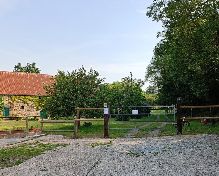 DouardCamping saint sauveur villages renaudiere feret (2)