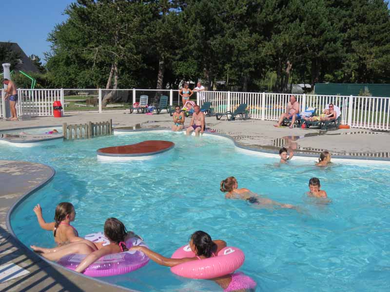 Camping Flower Le Haut DickCarentan_Camping  Flower Le Haut Dick_1