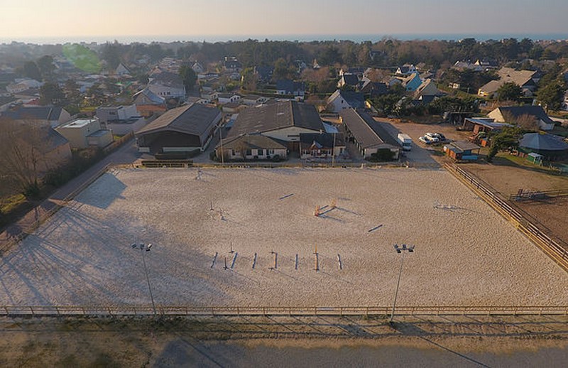 PROPRIETAIRECentre-equestre-Agon-1