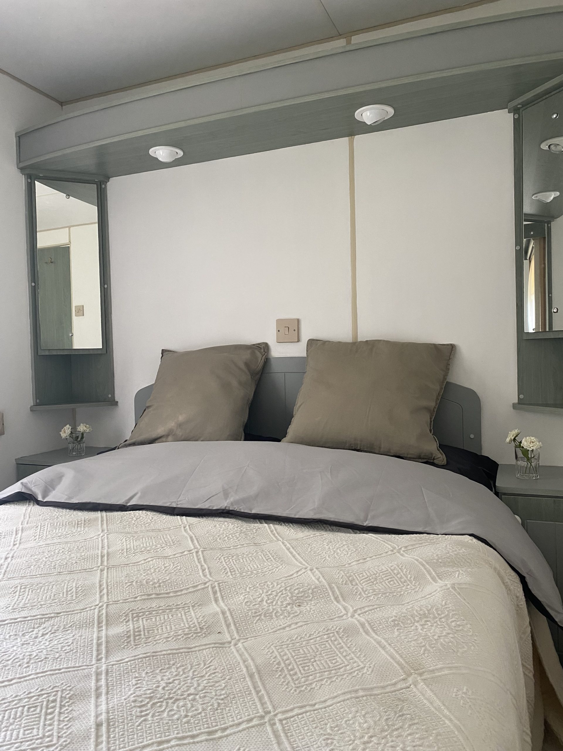 CASSOU_OTILASchambre en rdc