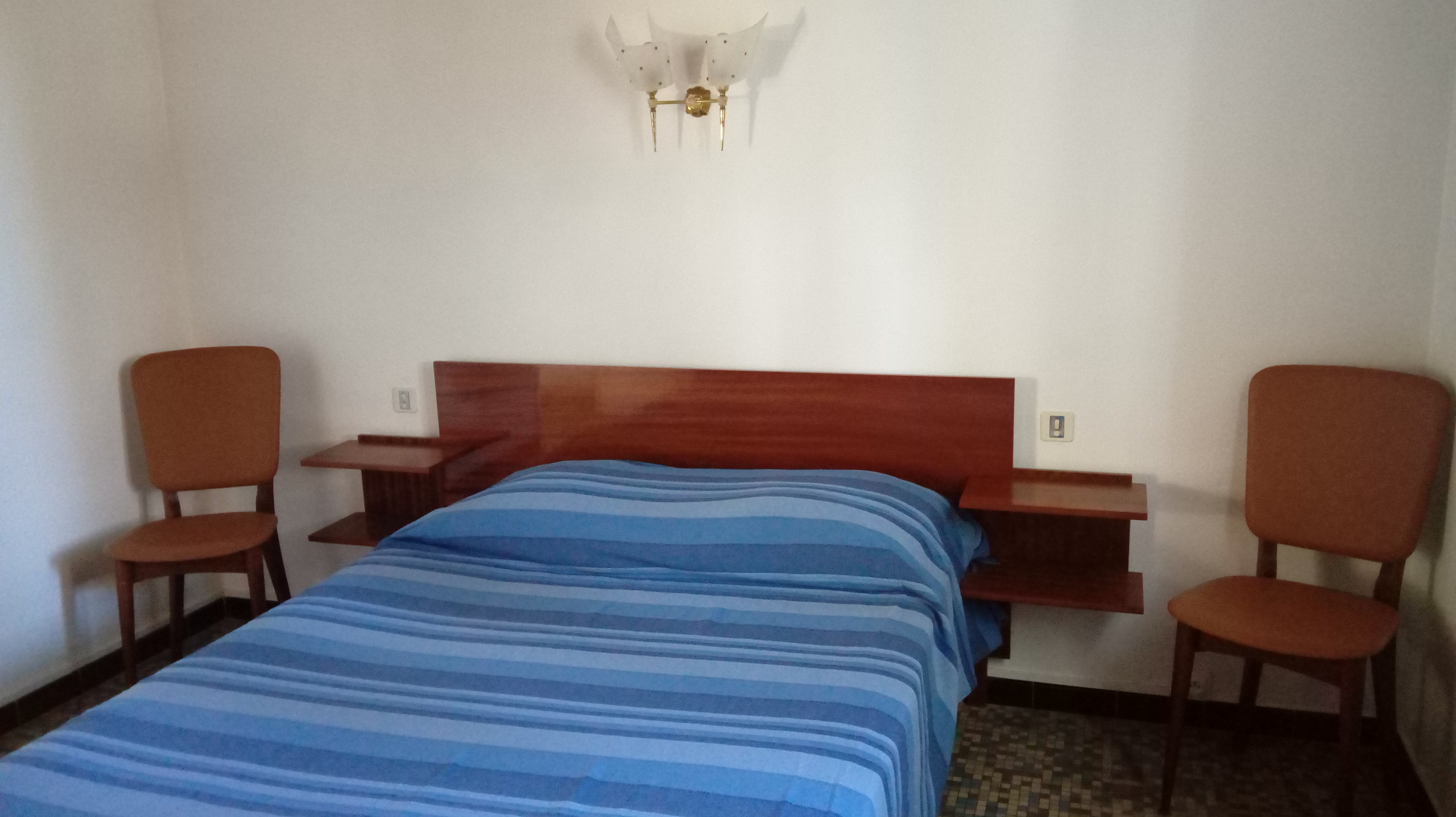 Tesquetchambre nord lit 140