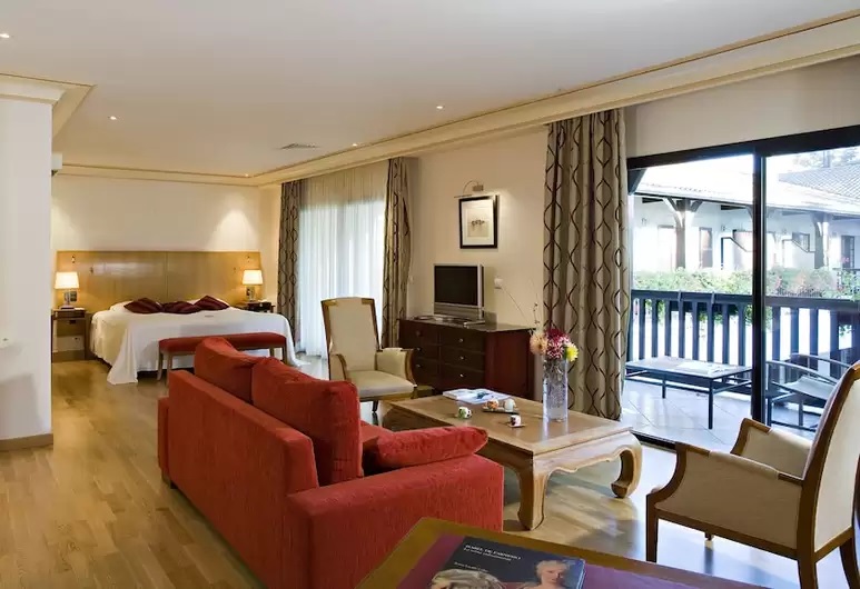 relais de la postechambre-suite---relais-de-la-poste---coussau