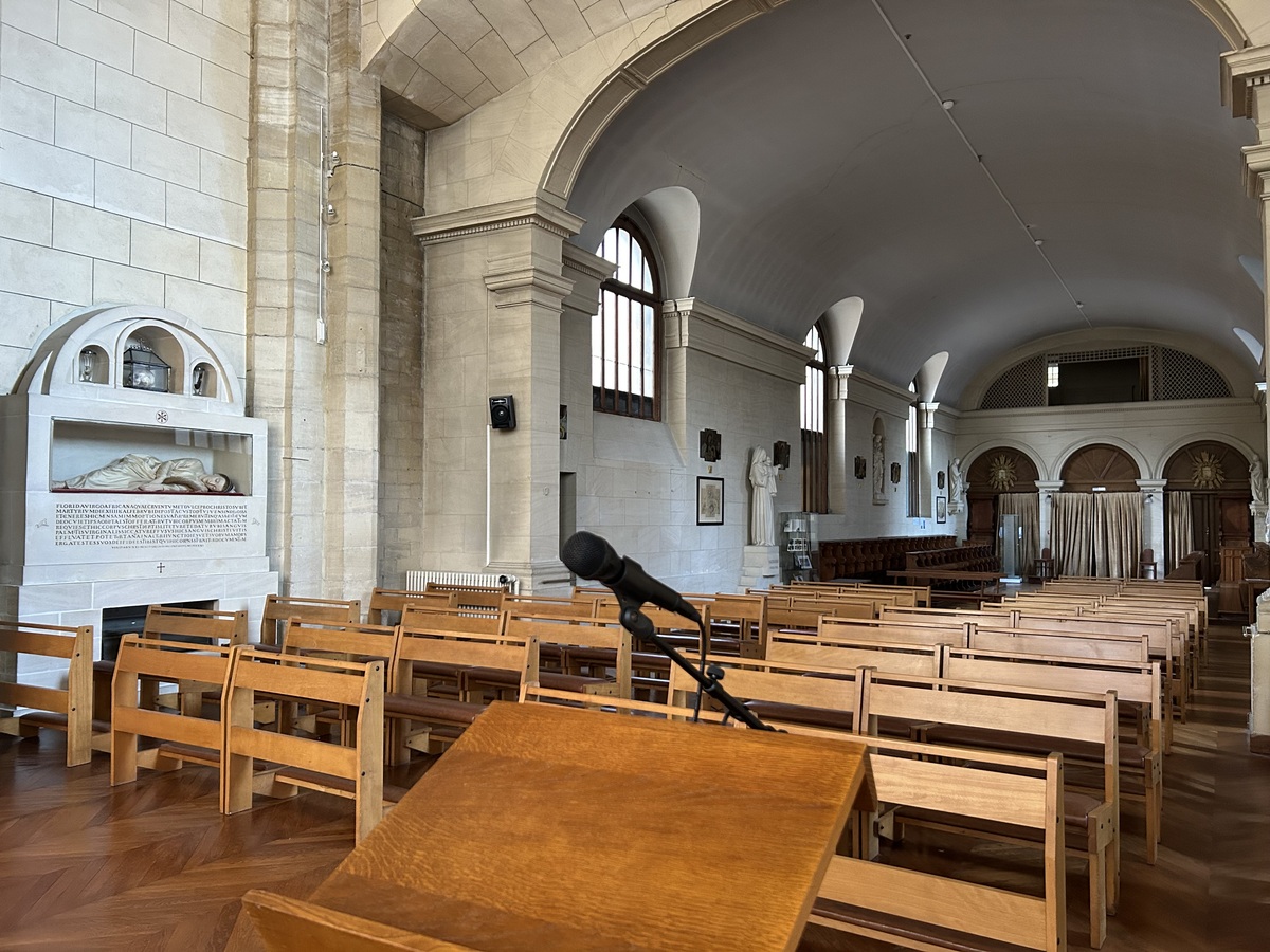 Orane Trinitéchapelle-lalique-espace-assis-douvres
