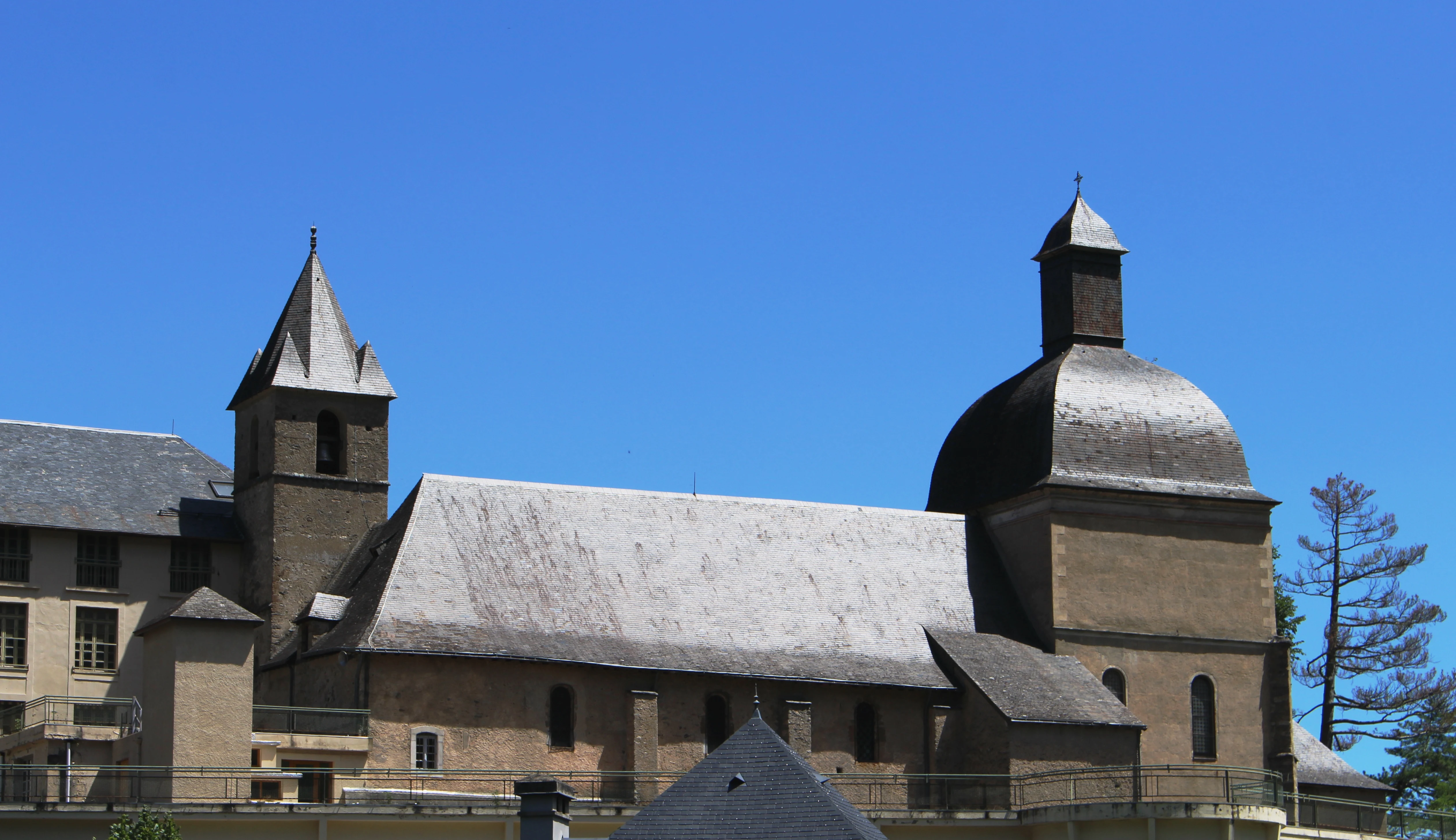 Chapelle Notre-Dame-de-Pouey-Laün d'Arrens (Hautes-Pyrénées) 1.jpg