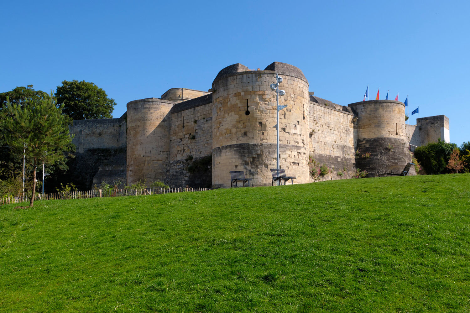 Philippe DelvalChâteau de Caen