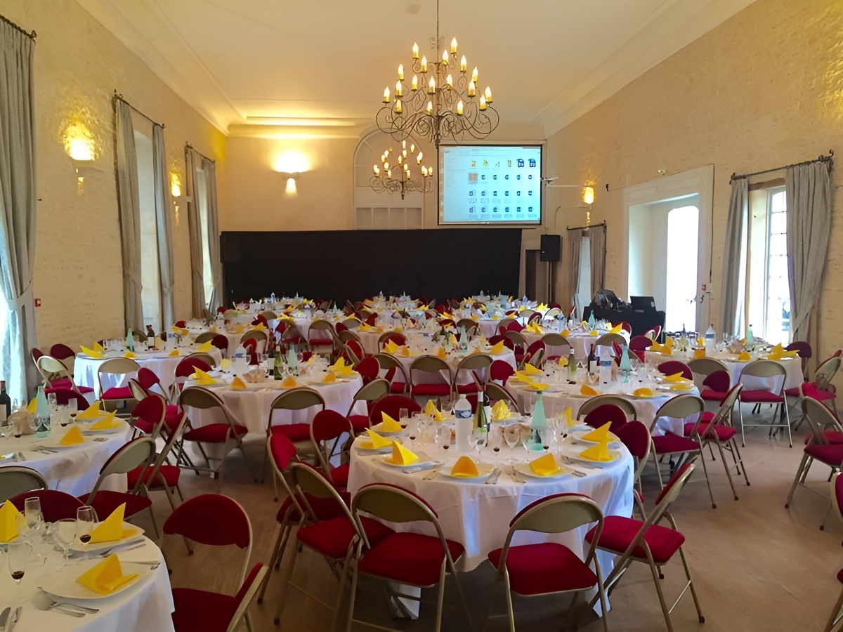 Château de CanonChateau-de-Canon- salle des Rosières