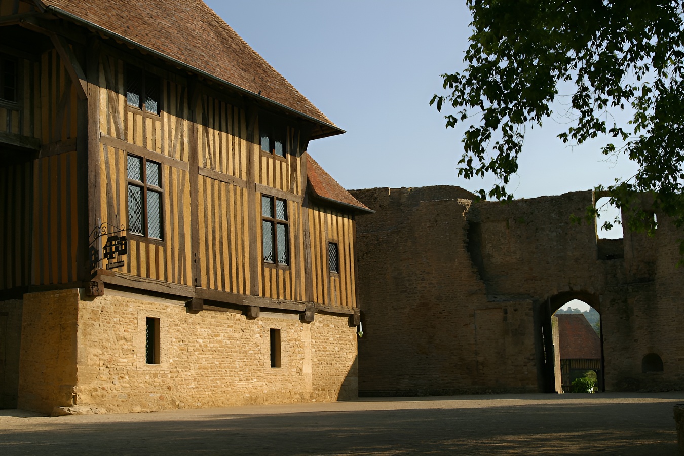 Alain BaudryChâteau de Crèvecoeur_Logis ©Alain Baudry