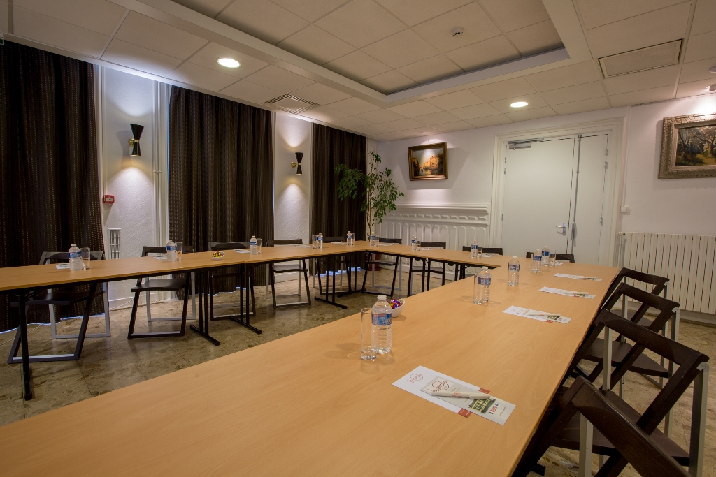 PROPRIETAIREcherbourg-en-cotentin-hotel-le-cercle-13