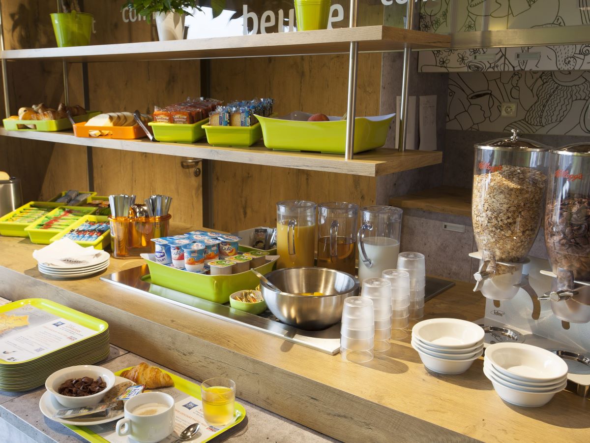 ALMODOVARcherbourg-hôtel-ibis-budget-10