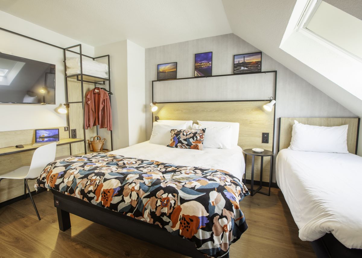 ALMODOVARcherbourg-hôtel ibis- chambre privilège-03