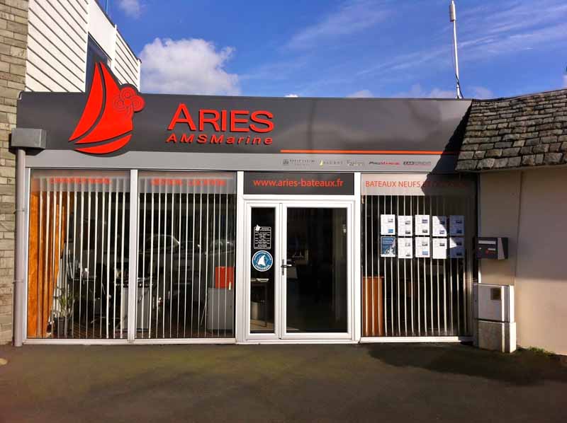 PROPRIETAIRECherbourg-Octeville_Aries AMS Marine_Agence - Chantier naval1