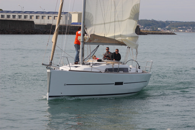 PROPRIETAIRECherbourg-Octeville_Aries AMS Marine_Dufour 310GL