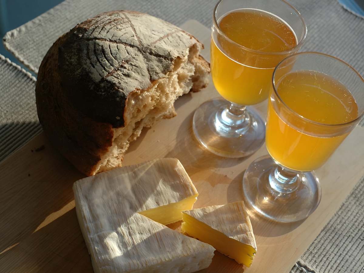 JM Gatey / Calvados TourismeCidre et fromage de Normandie