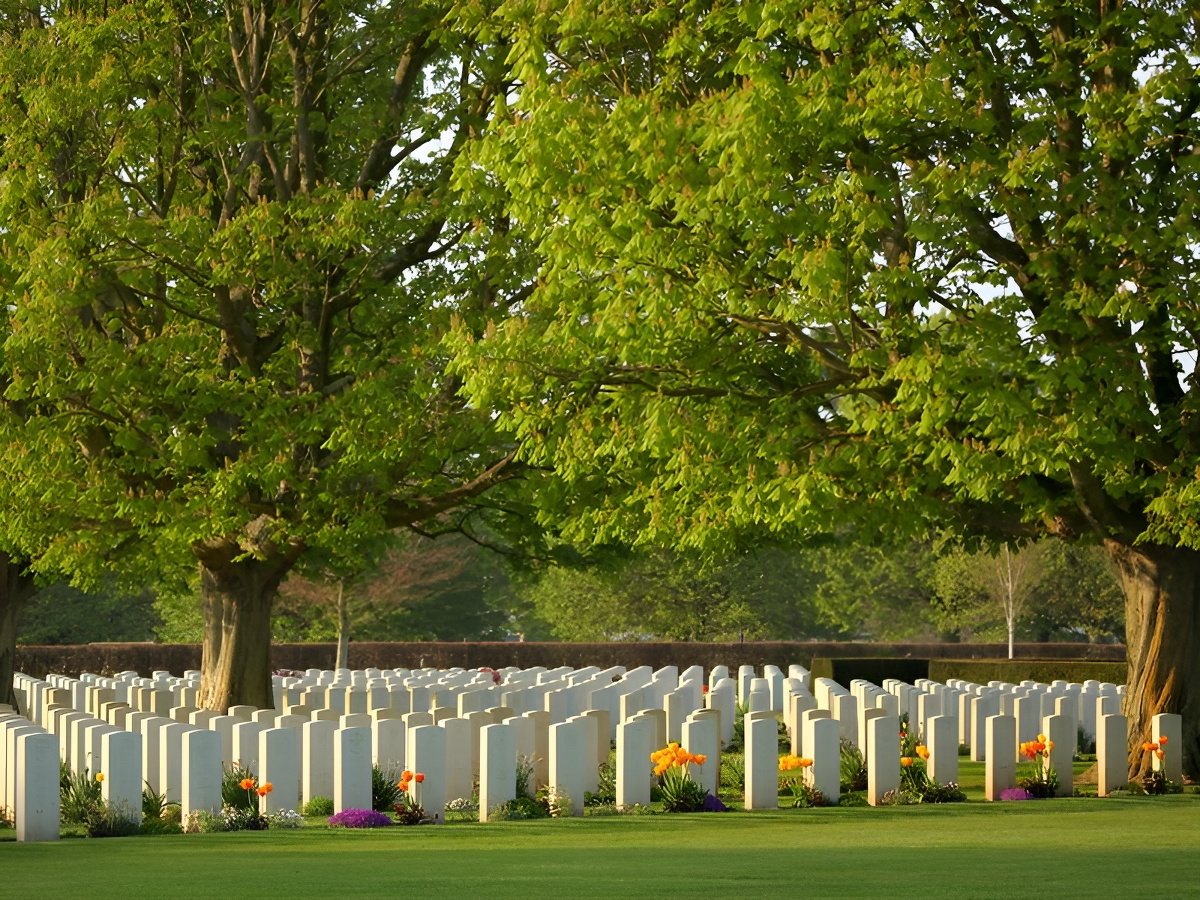 OTI Bessin - G. WaitCimetière militaire britannique - Bayeux