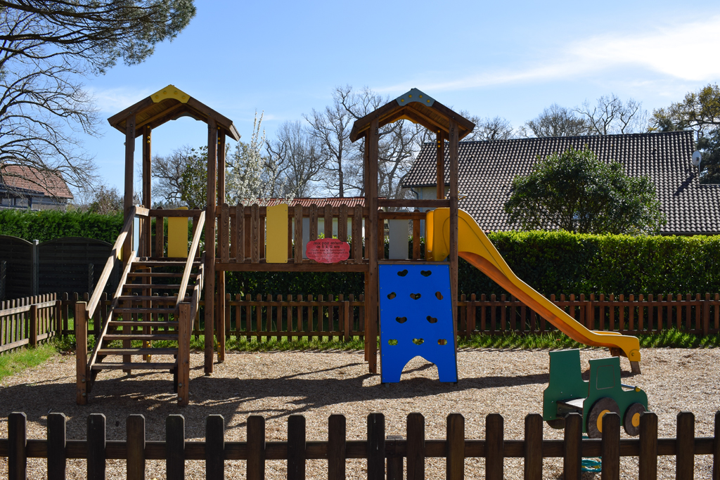 ©CLNT©CLNT - SAINT JULIEN EN BORN - Aire de jeux (2)