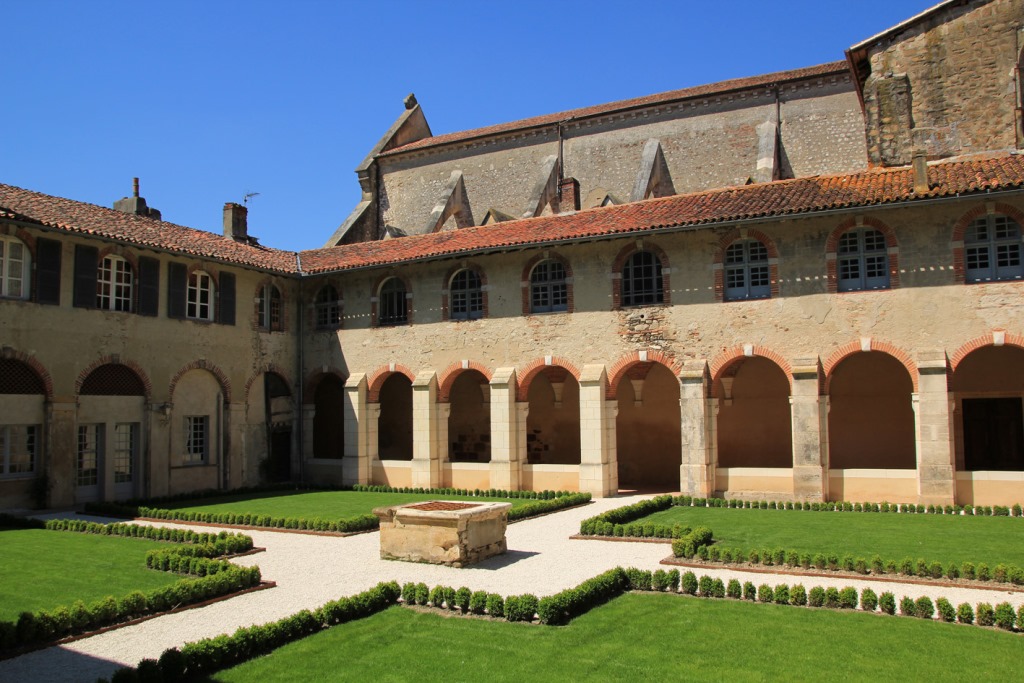 ToutatisCloître de l'Abbaye
