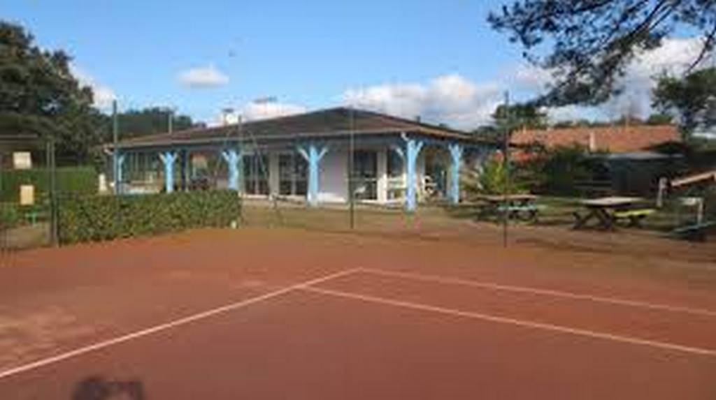 tennis clubclub house (Copier)