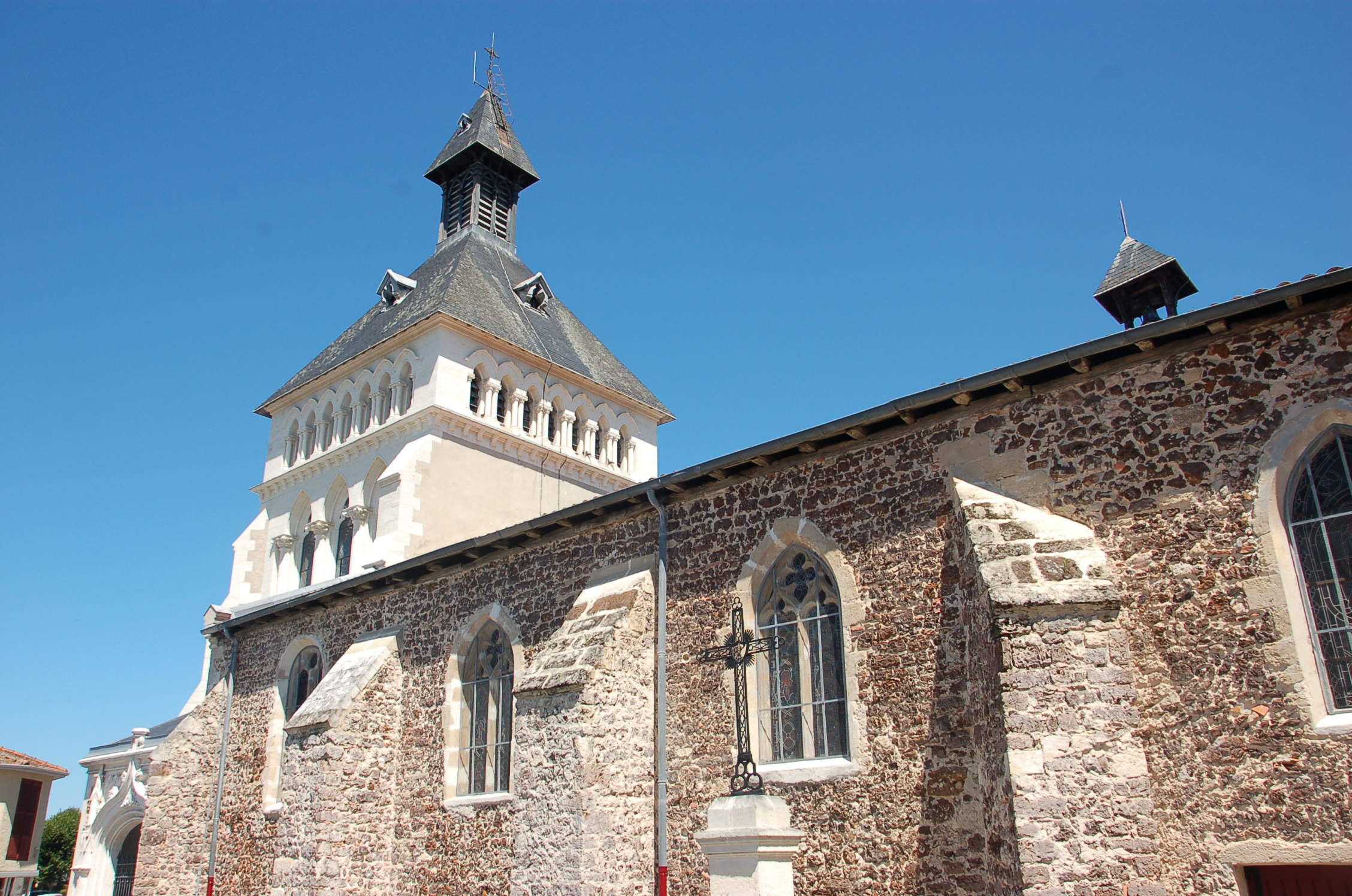marie francoise nadauEglise de Parentis en Born