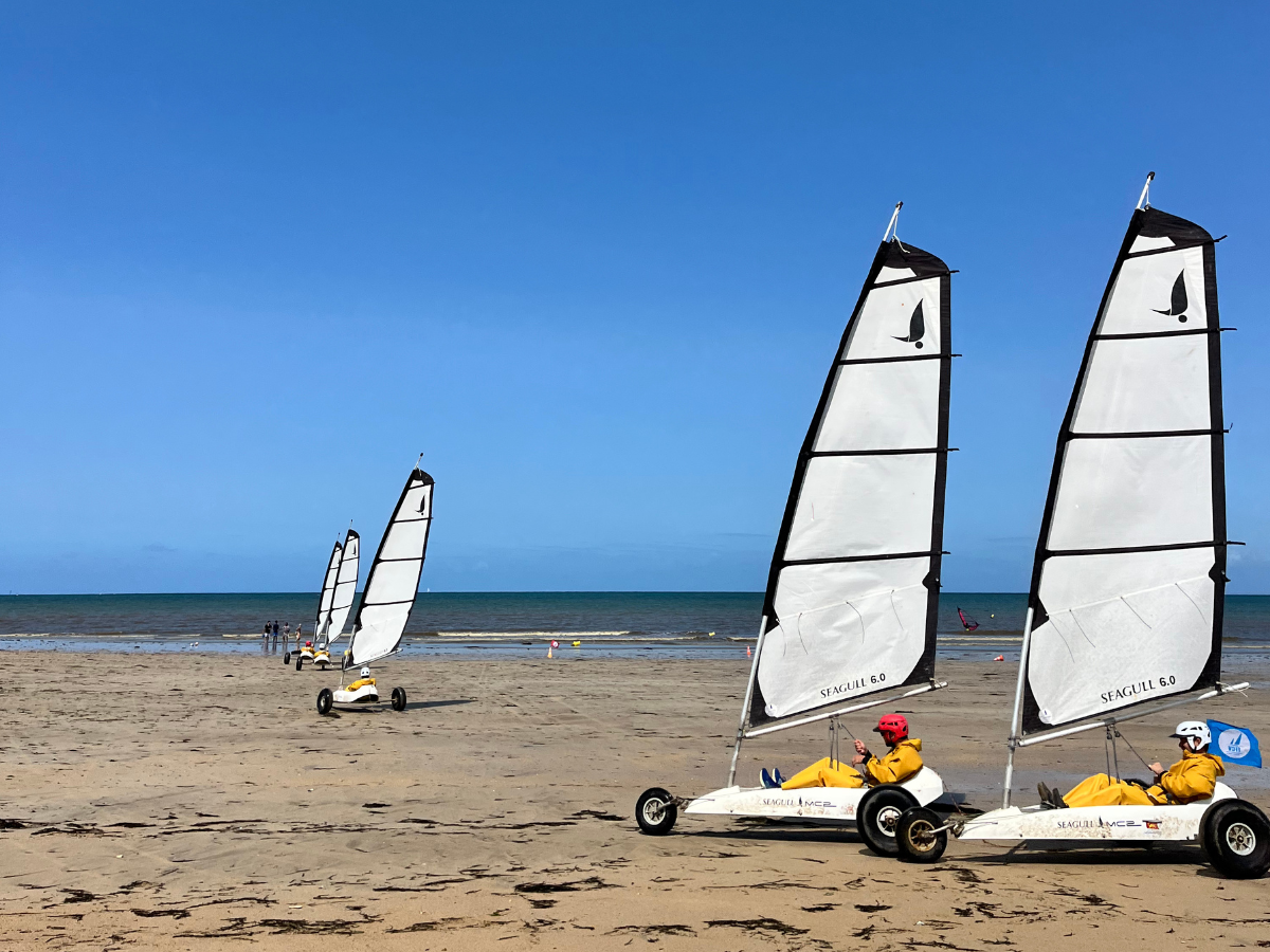 Luc Yacht ClubChar à voile LYC - 1