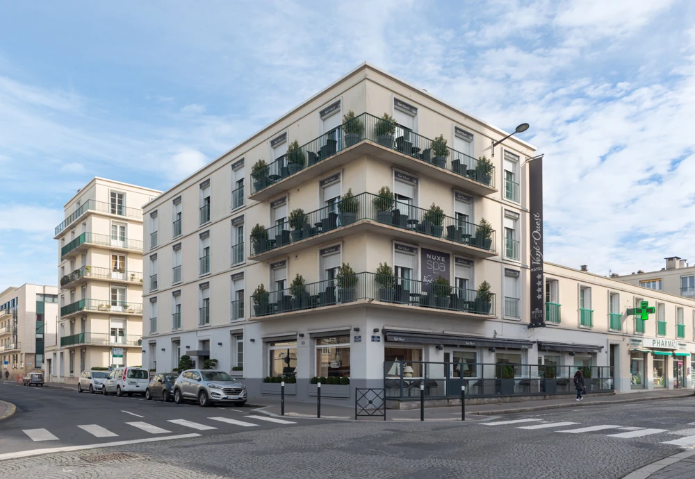 devanture hotelspa vent d'ouest