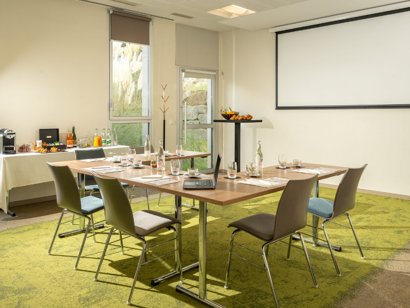 © C LangloisDesign sans titre - o Salle seminaire 2 - Hôtel de la Baie - Thalasso Previthal