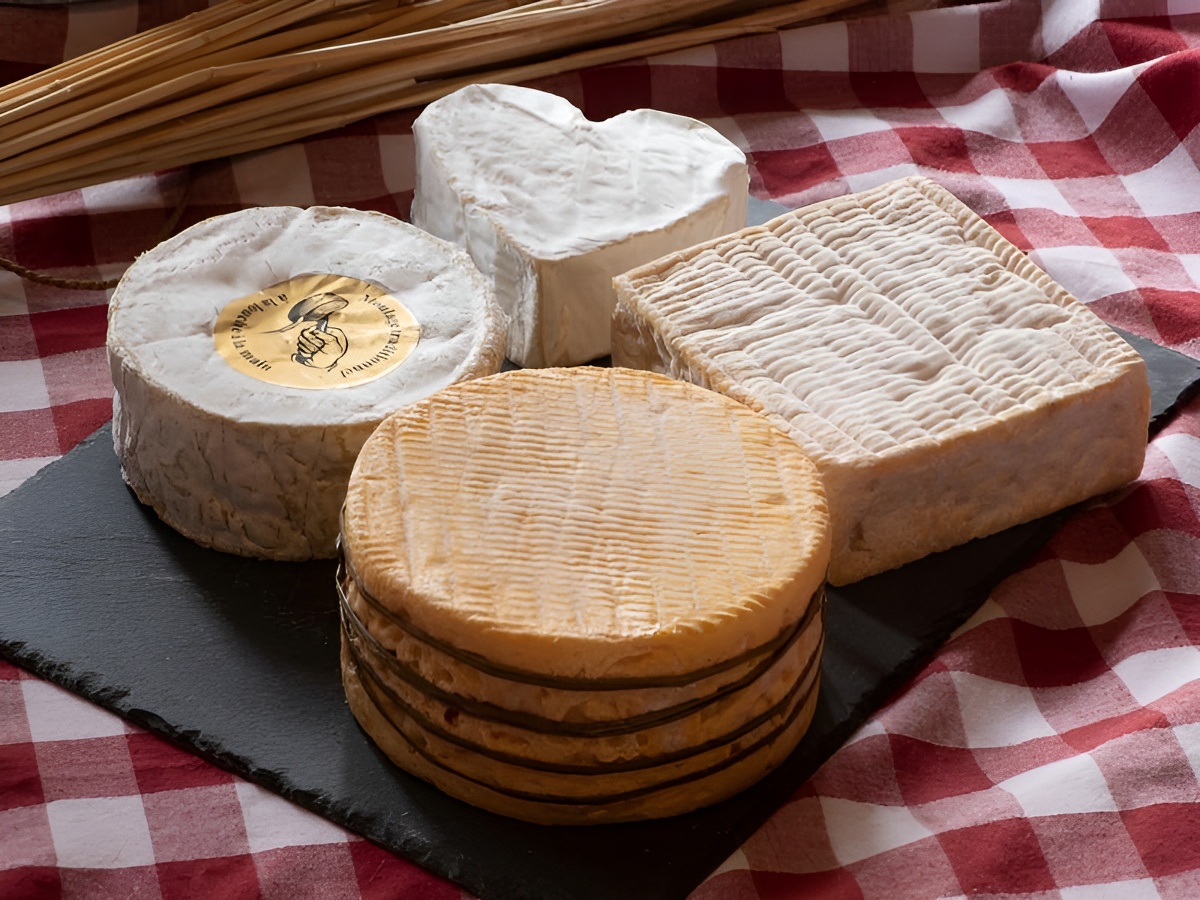 Fromagerie GraindorgePlateau de fromages de la fromagerie Livarot