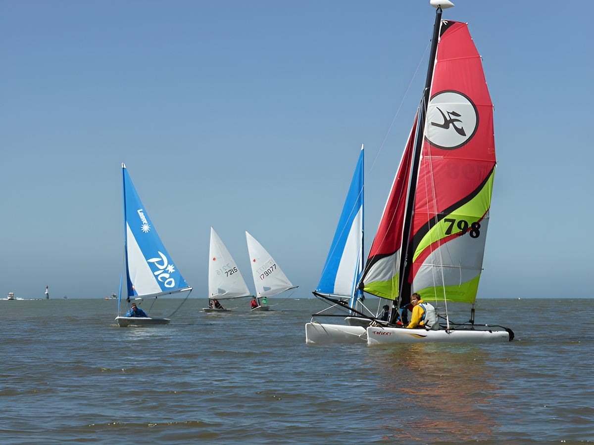école de voileEcole-de-voile