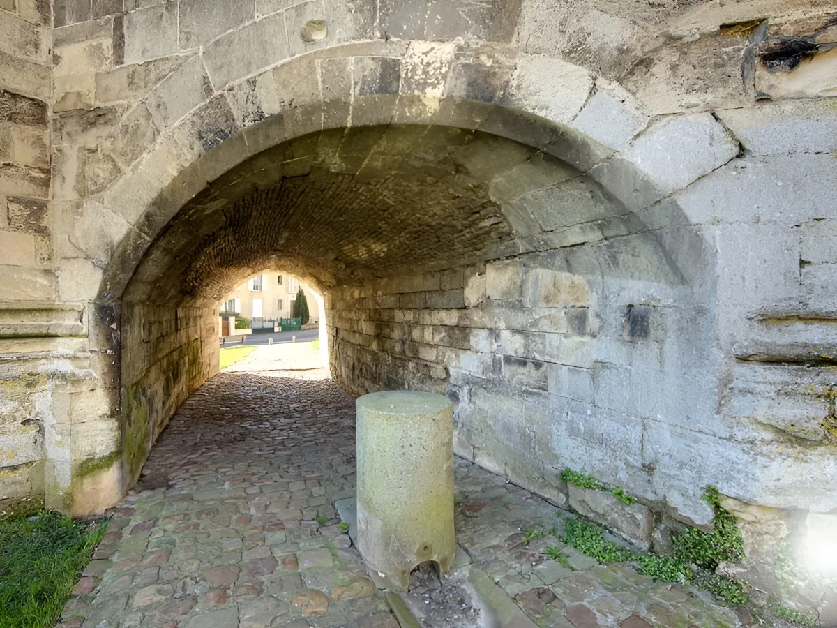 J.BasileEglise Ste Trinité à Falaise
