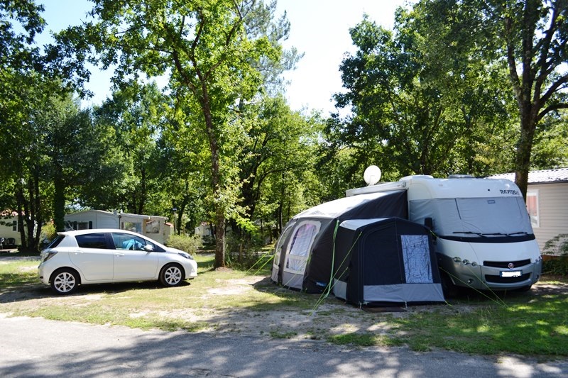 Les pins du soleilEmplacement camping-car