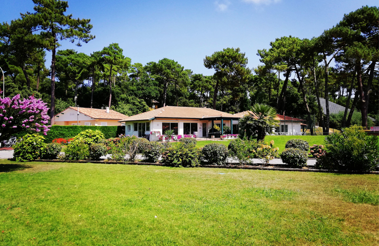 Tennis Club Soorts-Hossegorentree-fleurs-1024