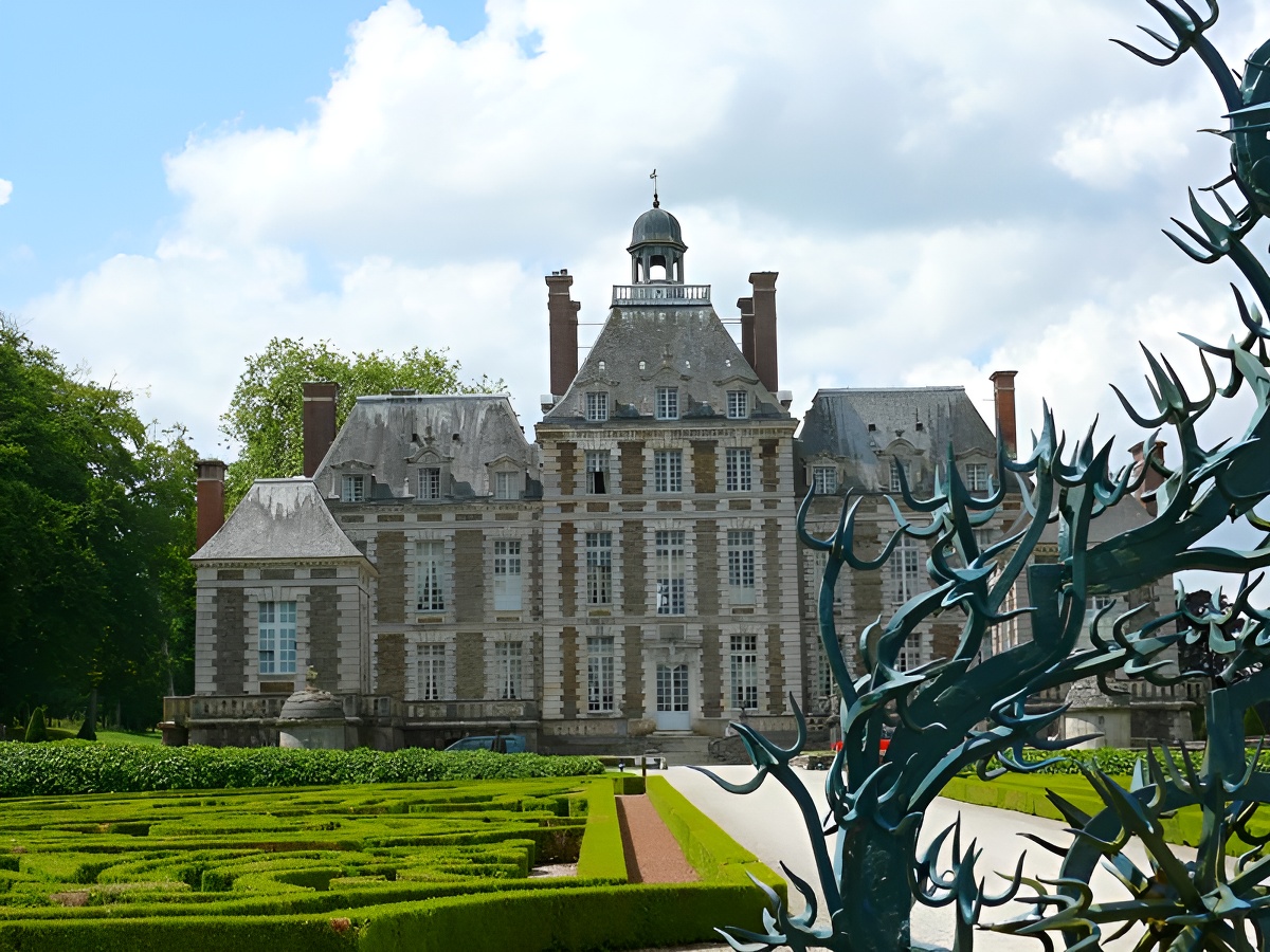 Calvados TourismeEntée Chateau et jardin de Balleroy