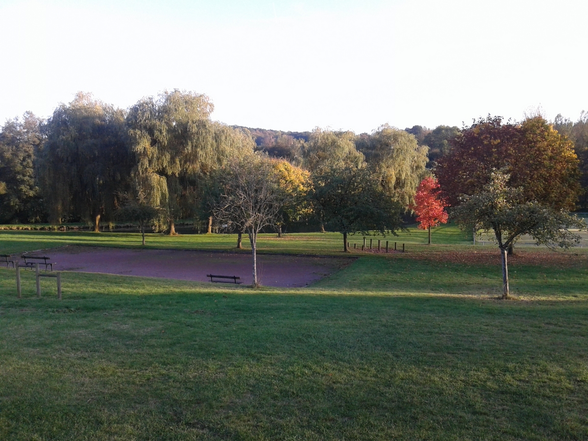 Mairie de Courtonne-la-MeurdracEnvironnement-Aire-Camping-car-Courtonne-la-Meurdrac
