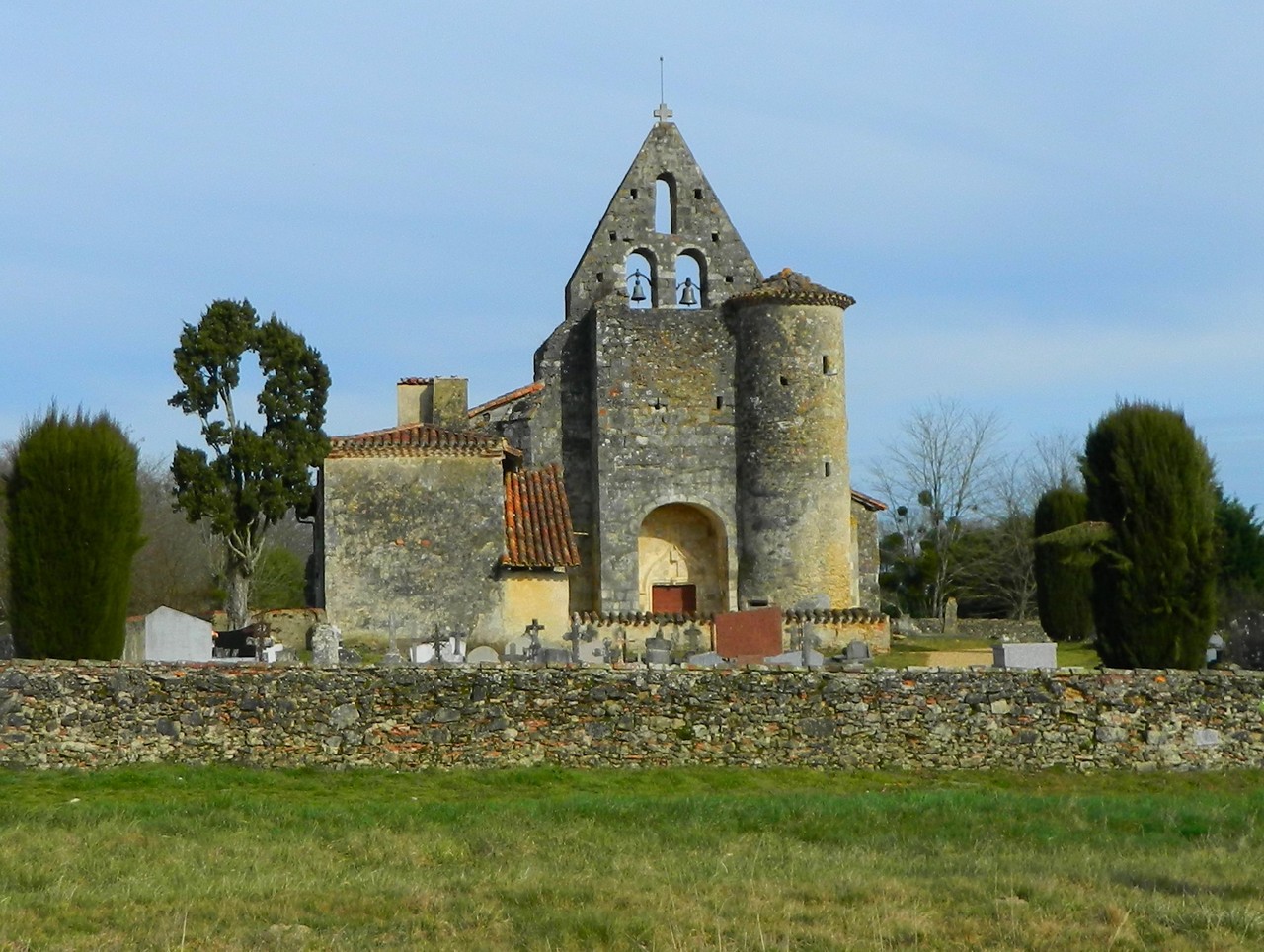 ©OT Landes d’ArmagnacEscalans - Eglise Saint Jean Baptiste - Façade