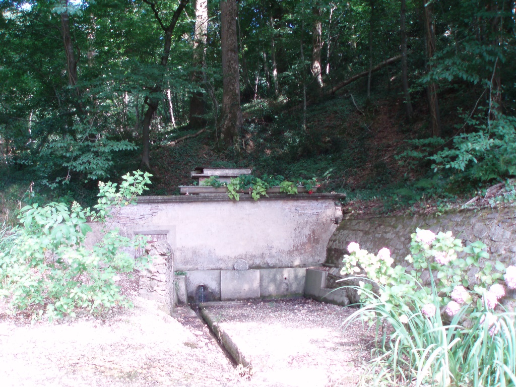 Office de TourismeFontaine et lavoir de Coudures