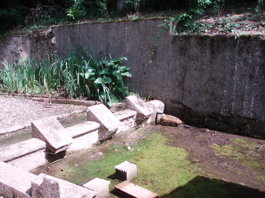 Office de TourismeFontaine et lavoir de Coudures