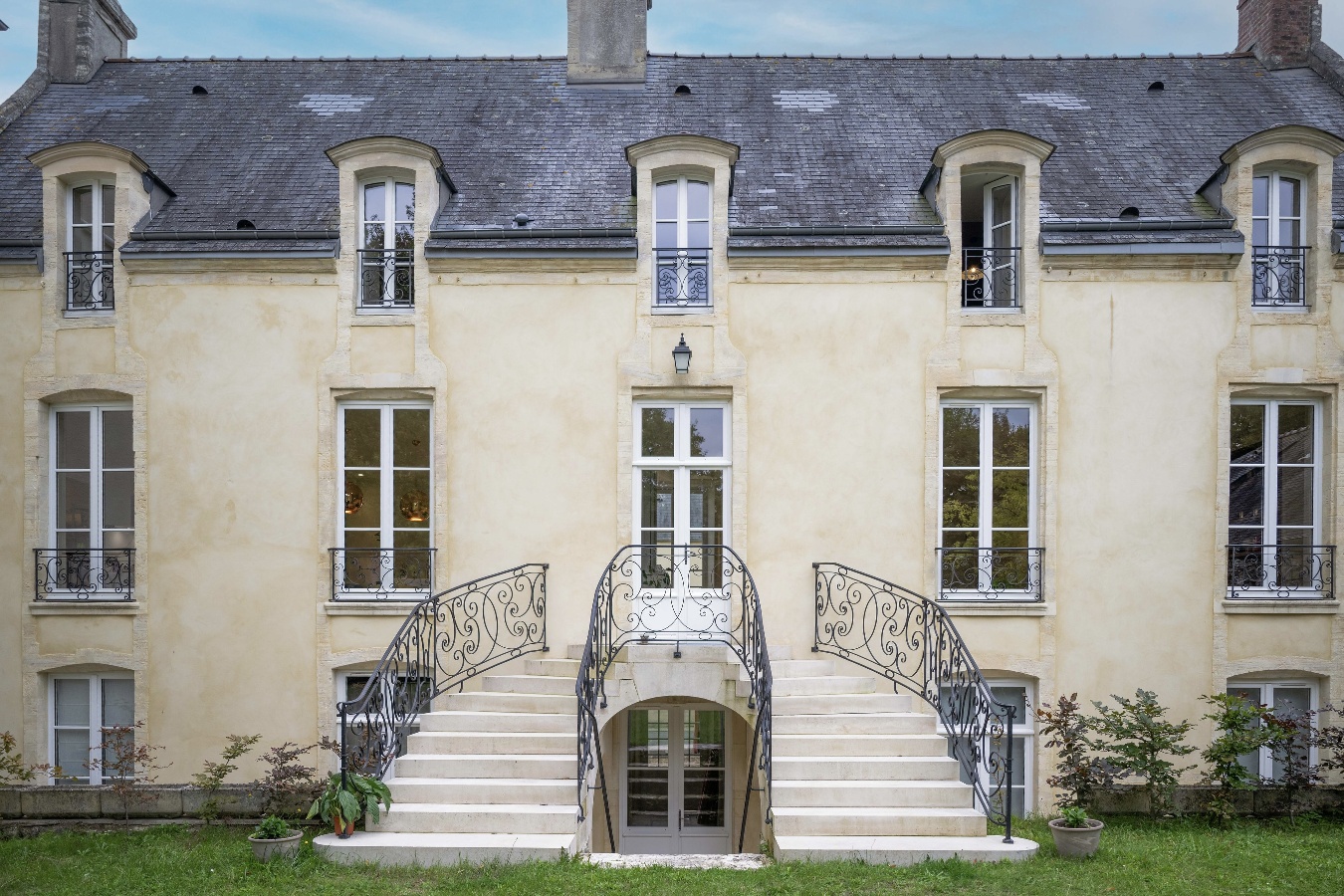 Hôtel d'AuxaisGarden view