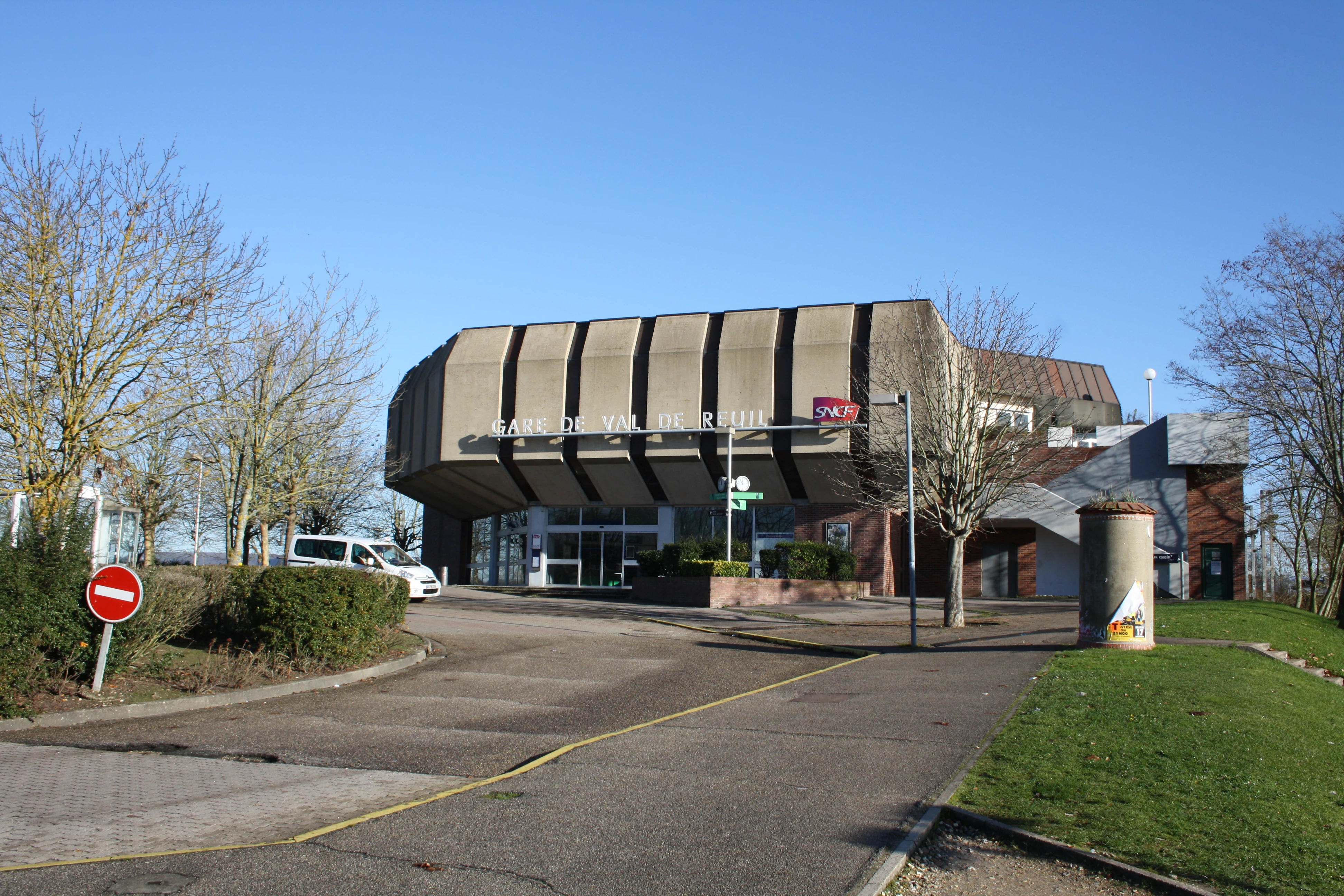 Gare de Val de Reuil année 2012 -1.jpg
