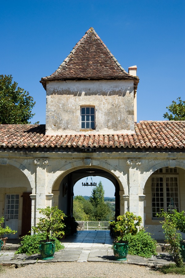 © Anne Lanta / www.kreaphoto.com2012_GAUJACQ_Entrée château-001