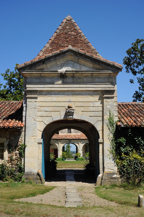 © Anne Lanta / www.kreaphoto.com2012_GAUJACQ_Entrée château
