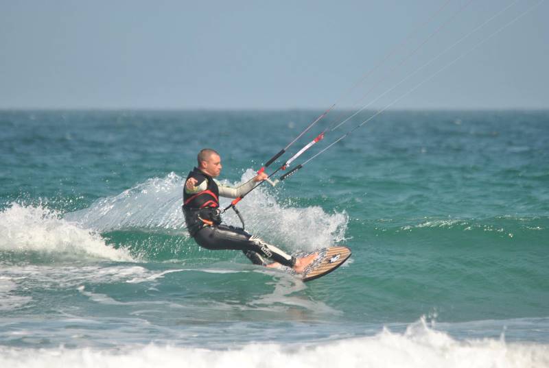 PROPRIETAIREgouville-sur-mer-pole-kite-surf-normandie (2)